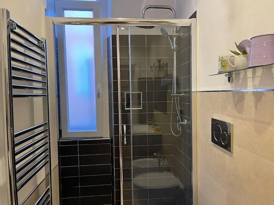 Ampola Home “Flamingo” Μιλάνο 0*,